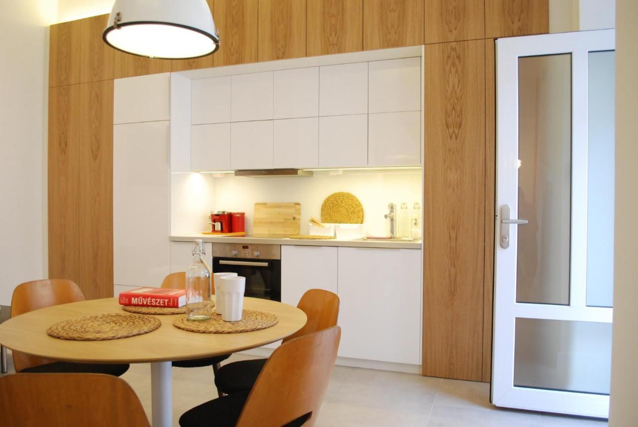 Stylish Studios Apartment In The City Center With Air Conditioning Budapest Kültér fotó