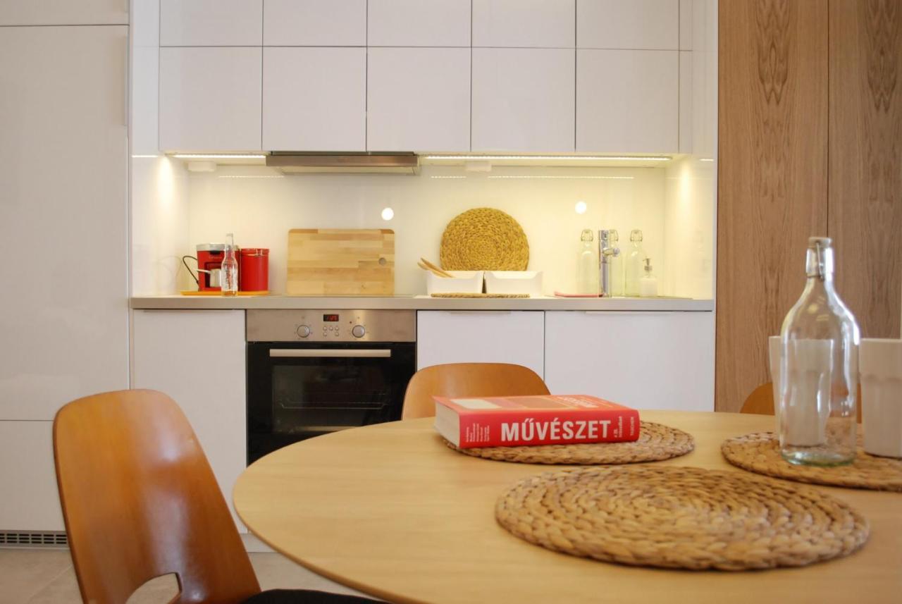 Stylish Studios Apartment In The City Center With Air Conditioning Budapest Kültér fotó